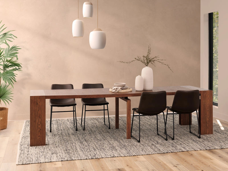 Transformer Table expandable dining table in a modern design