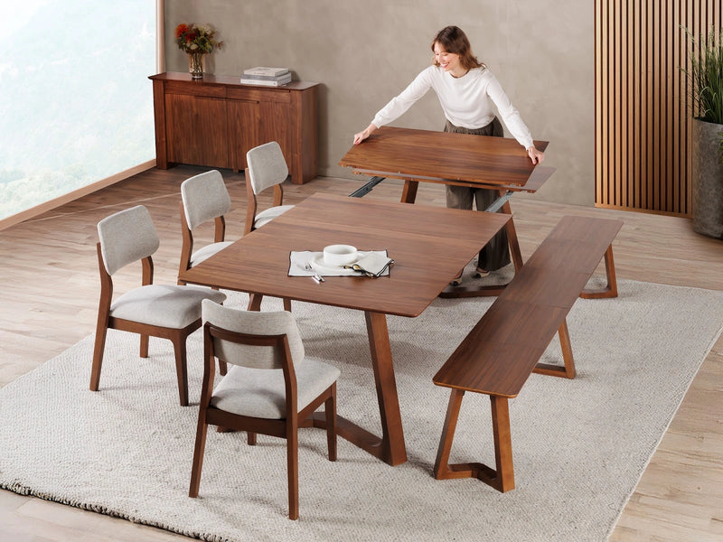 Transformer Table Nova dining set with expandable dining table and matching chairs