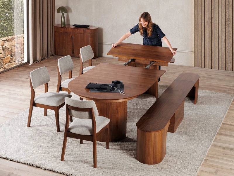 Transformer Table Eclipse dining set with table and matching dining chairs geschniegelt