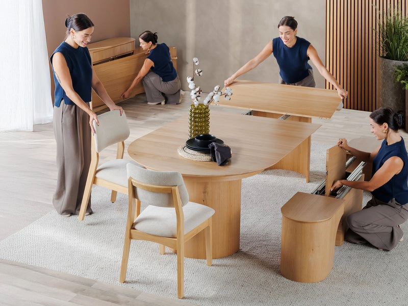 Transformer Table Eclipse dining table in a modern extendable design