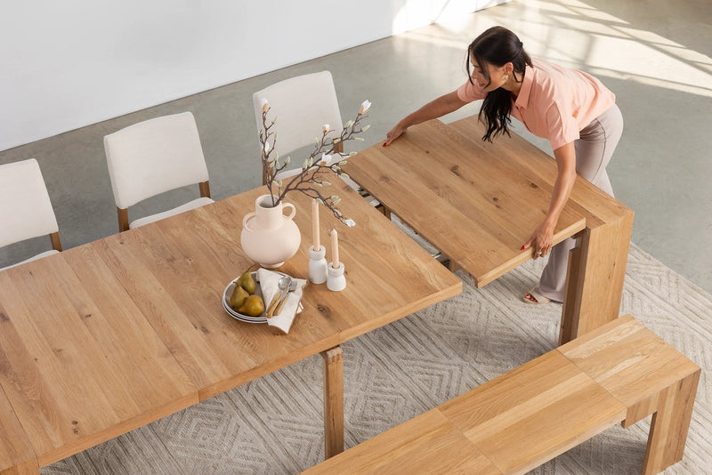 Transformer Table dining table in a modern extendable design